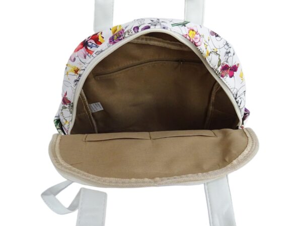 Lekerekített virágos műbőr hátizsák 5084