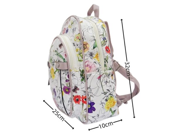 Lekerekített virágos műbőr hátizsák 5084