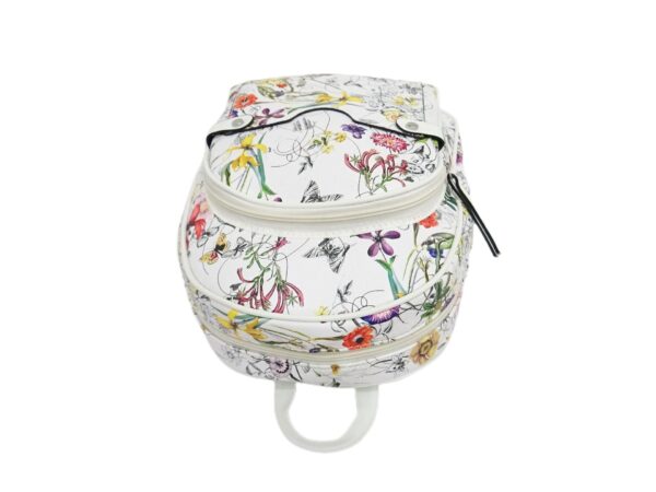 Lekerekített virágos műbőr hátizsák 5084