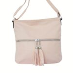 Női műbőr oldaltáska bojttal díszített A935