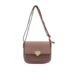 Elegáns kis oldaltáska fém dísszel G7145