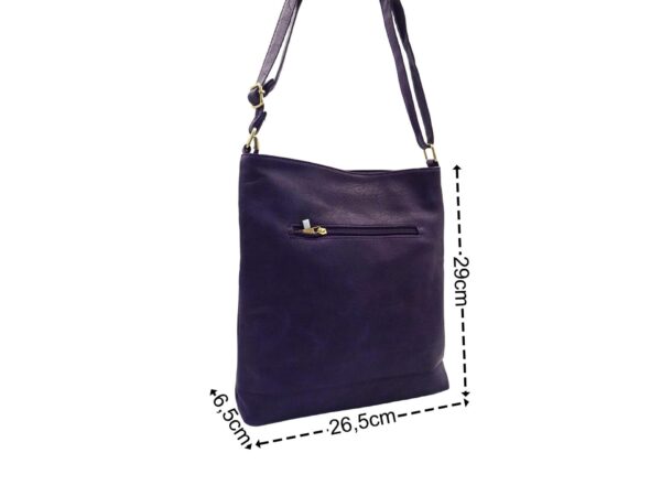 V-betűvel díszített átvetős oldaltáska 218