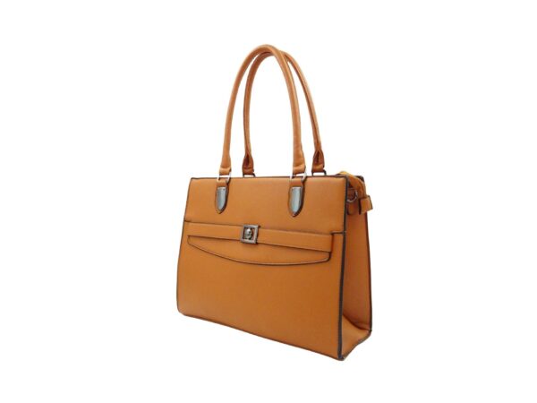 Szögletes válltáska pajzs formájú fém dísszel G7172