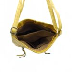 Sokzsebes műbőr oldaltáska választóval 222