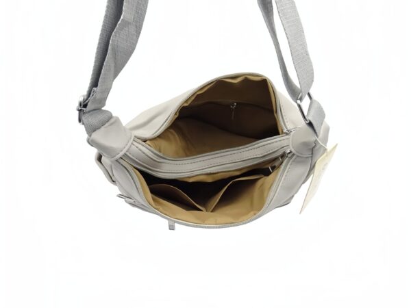 Öt zsebes műbőr oldaltáska 303