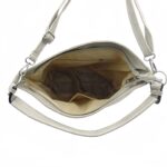 Közepes válltáska szivecskés dísszel 1008