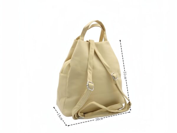 Letisztult műbőr hátizsák két fogóval 2071