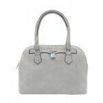 Lekerekített műbőr válltáska lakattal HK1303