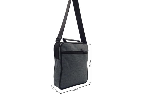 Álló fazonú férfi oldaltáska 6599