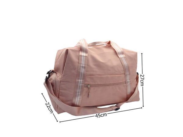 Letisztult sporttáska cipőtartóval színes pánttal 802