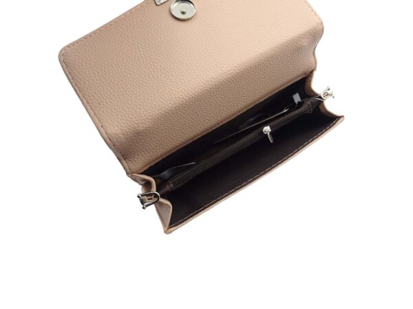 Divatos kézitáska kerek fém dísszel INC-1019