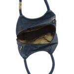 Elegáns kis kézitáska arany dísszel CA8034