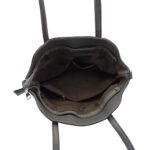 Nagy válltáska pajzs forma dísszel ER611