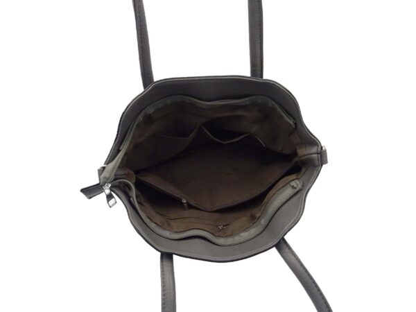 Nagy válltáska pajzs forma dísszel ER611