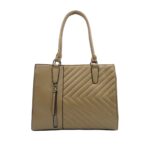 Modern válltáska steppelt mintával G7439