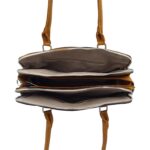 Letisztult praktikus szögletes válltáska L2860