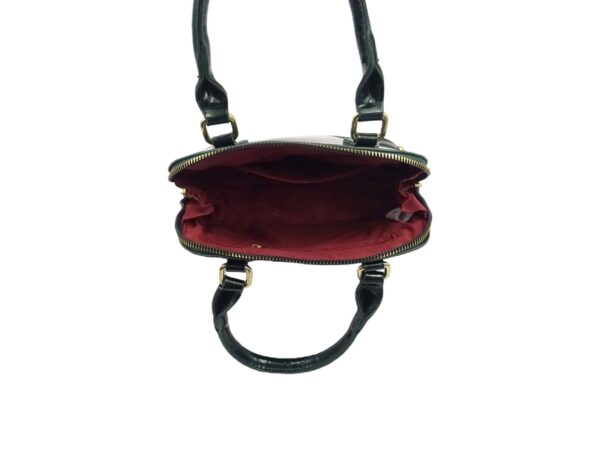 Szegeces kicsi lakk kézitáska SM2172