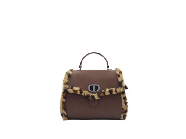 Leopárd mintás kézitáska fém zárral MC460